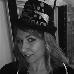 Meet your Posher, Celine